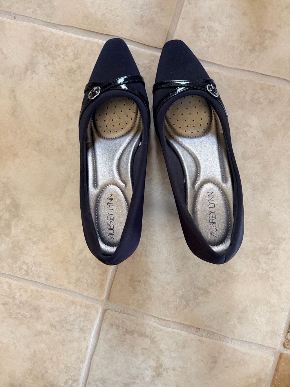 Aubrey Lynn Women's Black Pointed Toe Heels